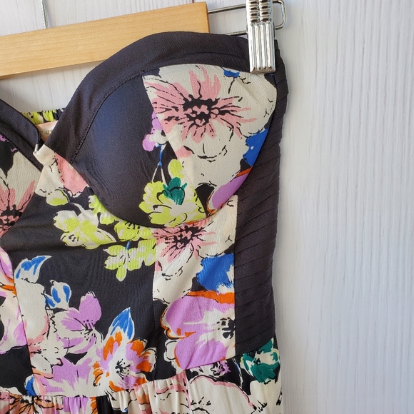 Band of Gypsies Strapless floral jumpsuit - Picture 13 of 16